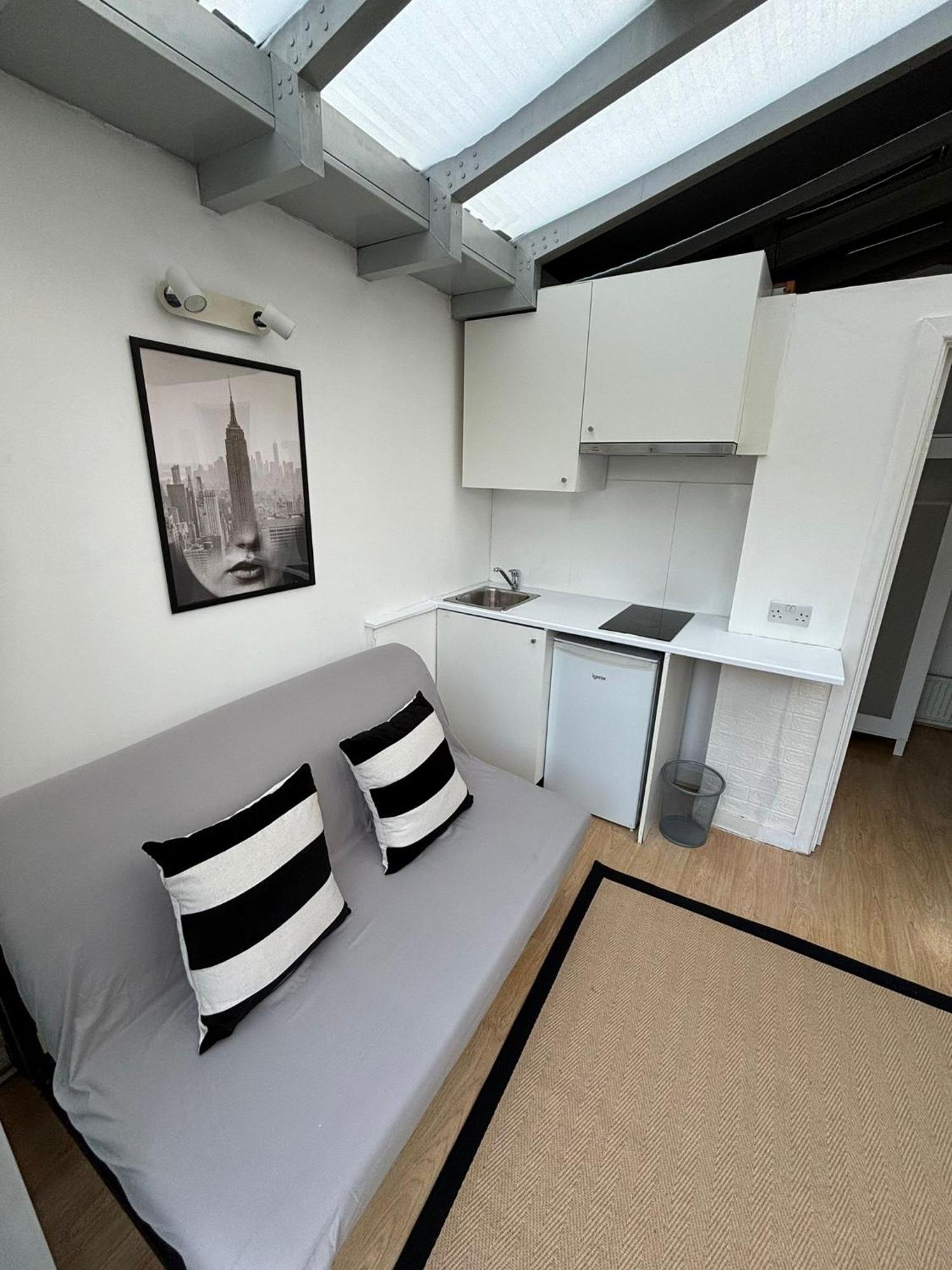 דירות לונדון Top Floor Delightful Flat מראה חיצוני תמונה